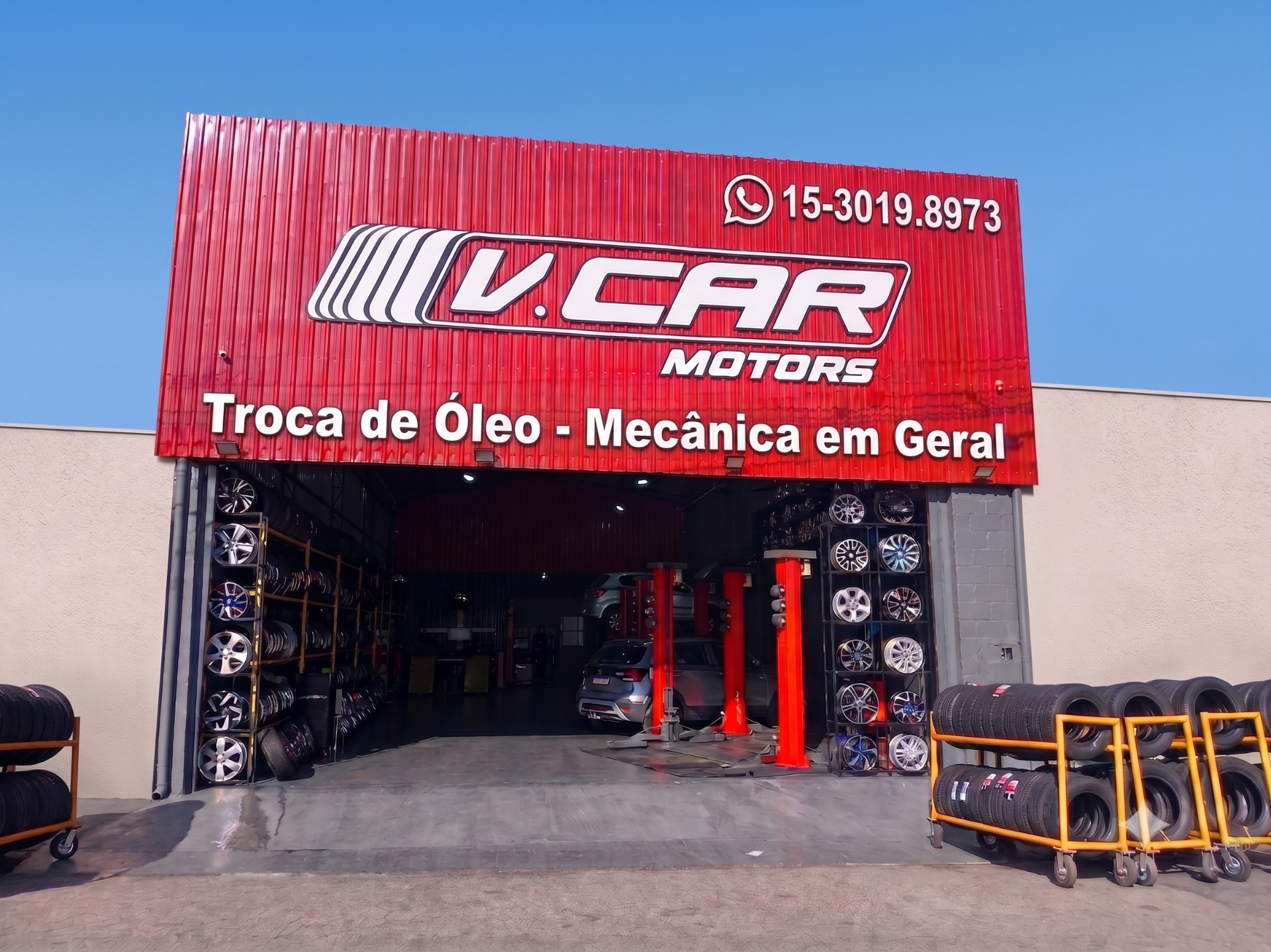 Fachada da V Car Motors em Votorantim